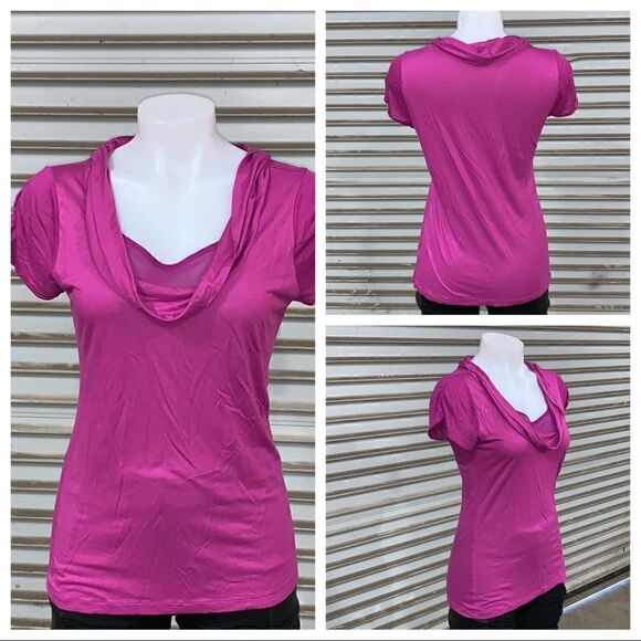 Banana Republic Tops - Banana Republic size small pink top
